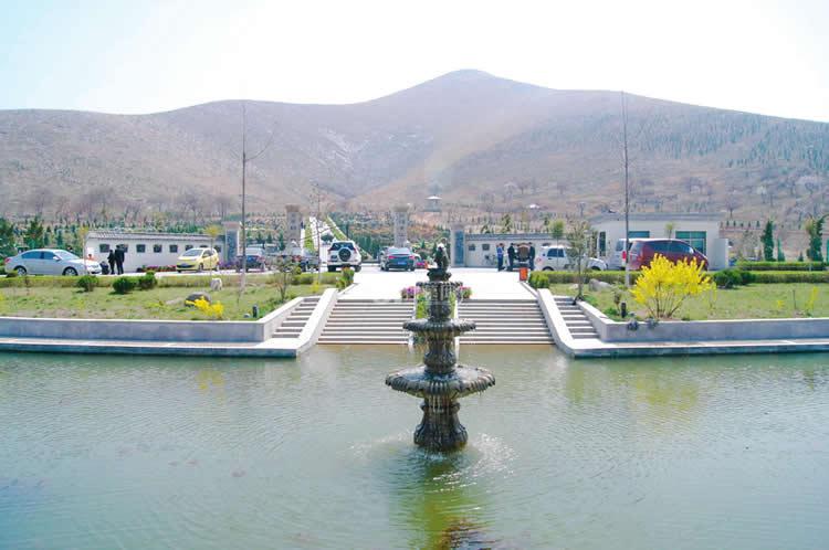 徐里元宝山生态陵园